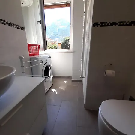 La Casa Di Monicamos * Aosta